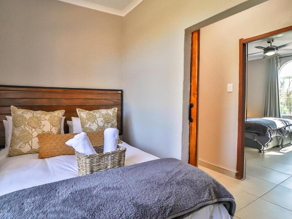 Featherwood Farm & Nyala Lodge Rayton Eksteriør billede